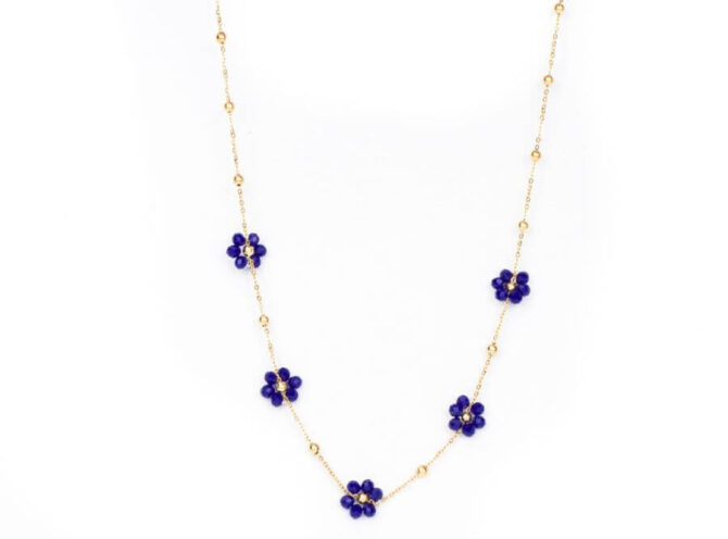 collana con fiorellini blu collana con fiorellini blu