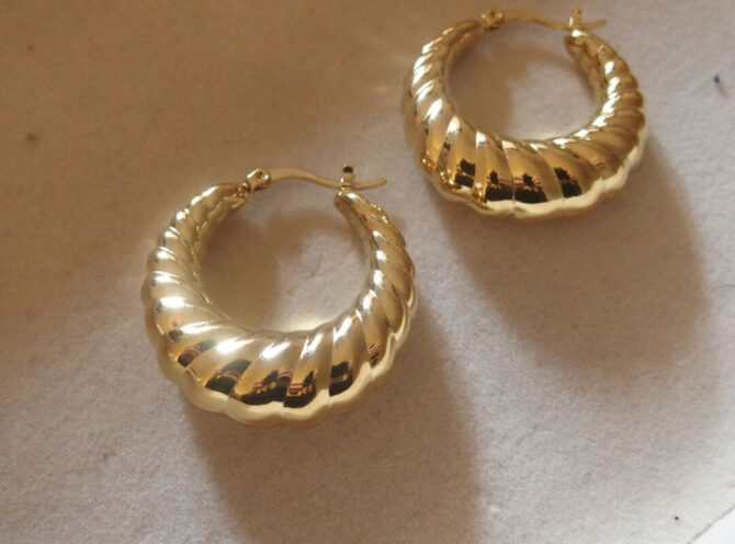 orecchini in acciaio bombati orecchini in acciaio bombati