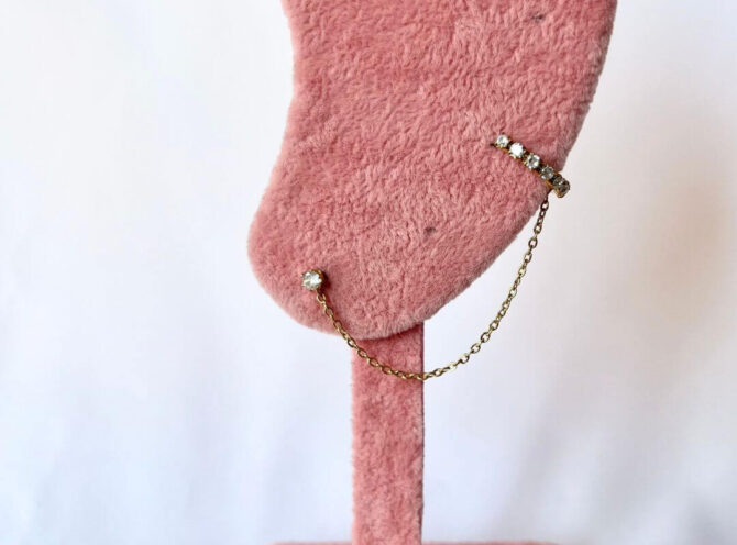 punto luce con earcuff oro catenella punto luce con earcuff oro catenella