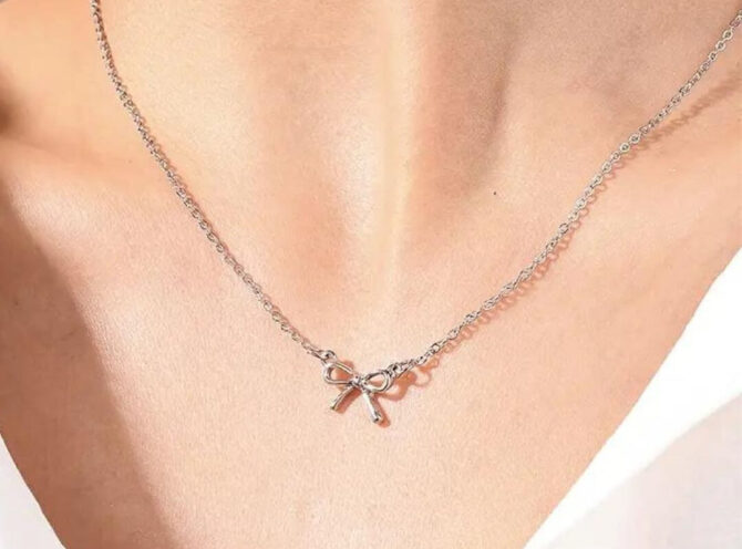 collana fiocco in acciaio argento collana fiocco in acciaio argento